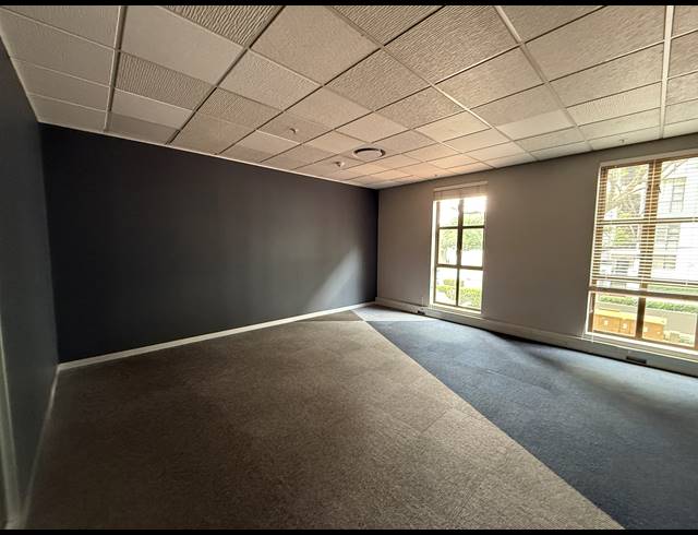 574M² OFFICE TO LET IN ROSEBANK